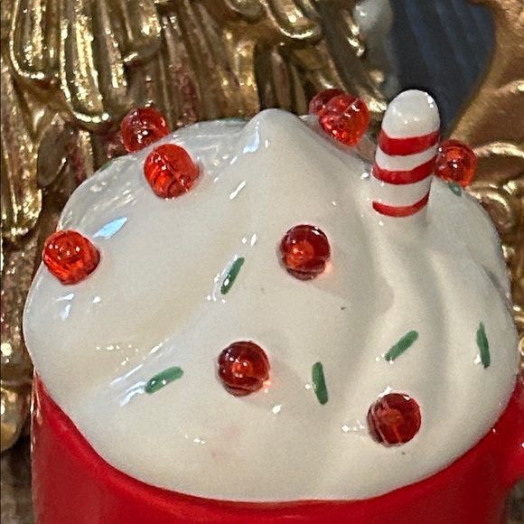 NEW! LIGHTED Christmas Winter Holiday Ceramic Hot Cocoa Mug with Whipped Cream - Picture 7 of 8